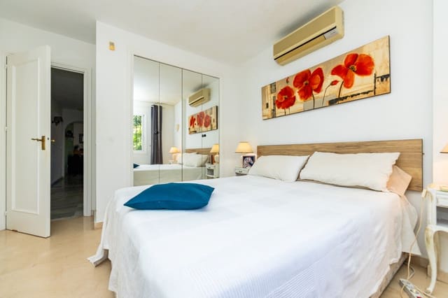 Apartamento de 2 habitaciones en Calahonda, Mijas en venta con piscina - 298.000 € (Ref: 10004928)