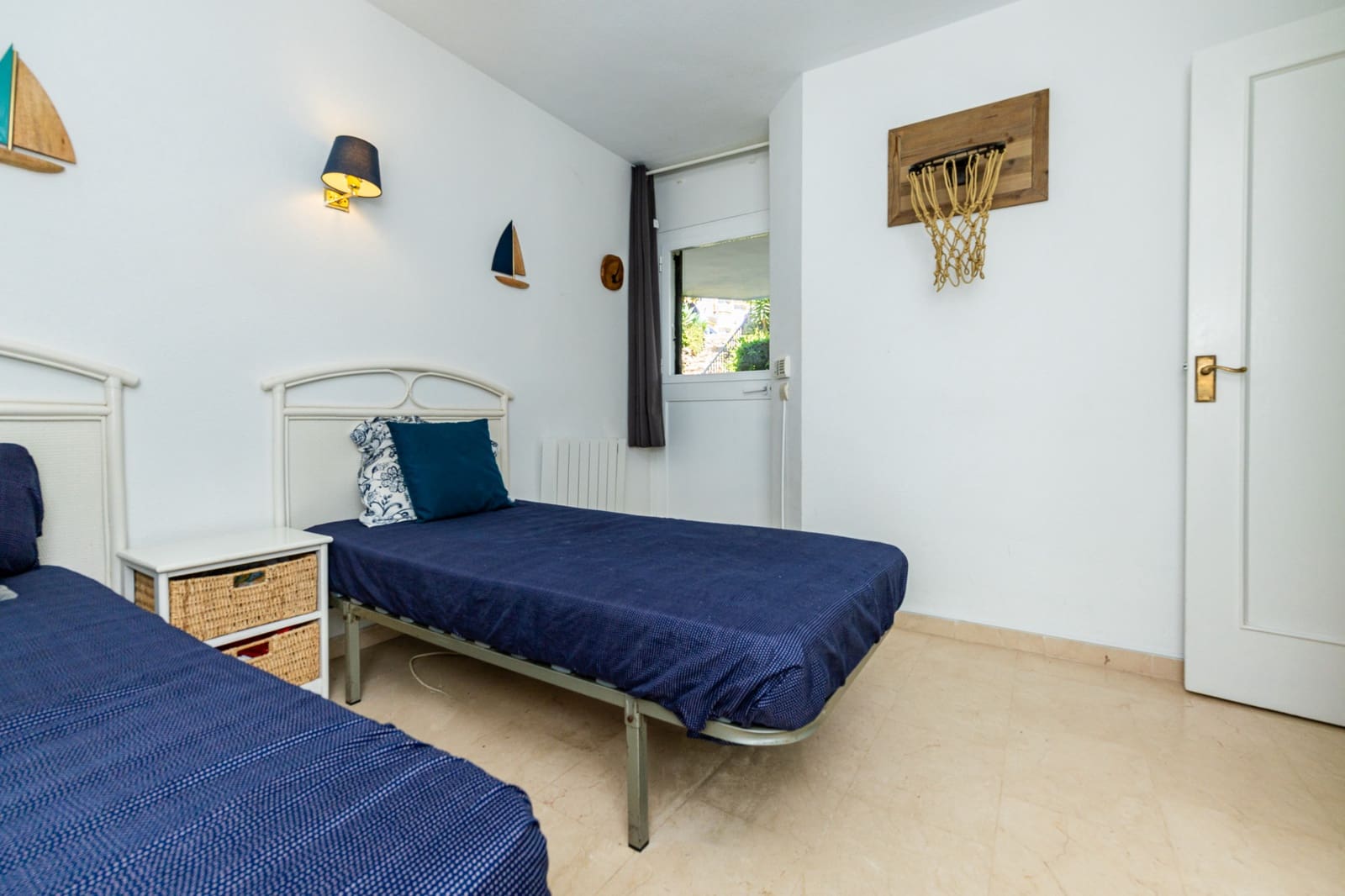 2 sypialnia Apartament na sprzedaż w Calahonda z basenem - 298 000 € (Ref: 10004928)