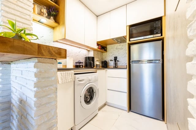 Apartamento de 2 habitaciones en Calahonda, Mijas en venta con piscina - 298.000 € (Ref: 10004928)