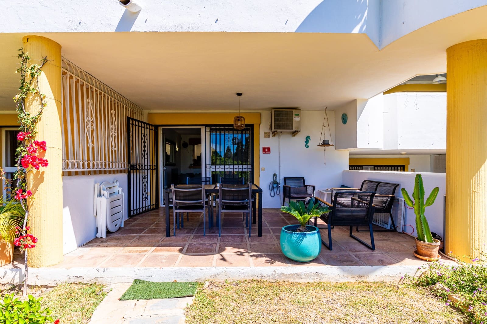 2 sypialnia Apartament na sprzedaż w Calahonda z basenem - 298 000 € (Ref: 10004928)