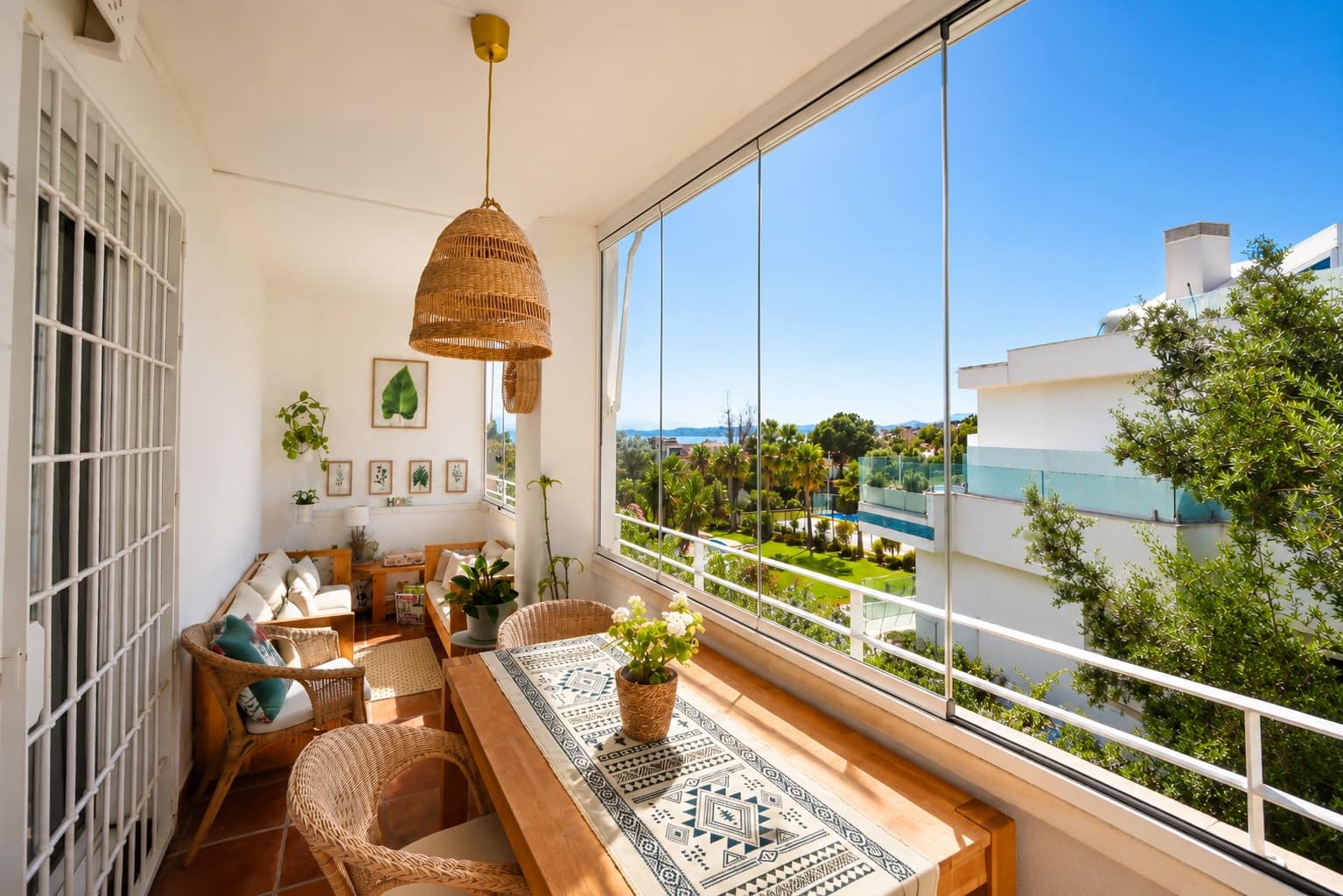 2 sypialnia Apartament na sprzedaż w Torrequebrada z basenem garażem - 515 000 € (Ref: 10012725)