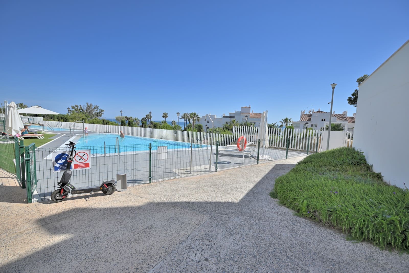 2 sypialnia Apartament na sprzedaż w Torrequebrada z basenem garażem - 515 000 € (Ref: 10012725)