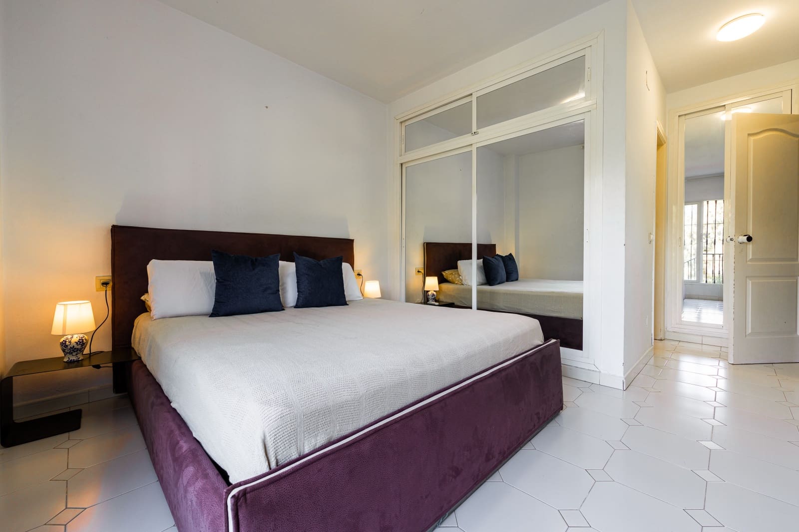 2 bedroom Apartment for sale in Calahonda with pool - € 285,000 (Ref: 10016962)
