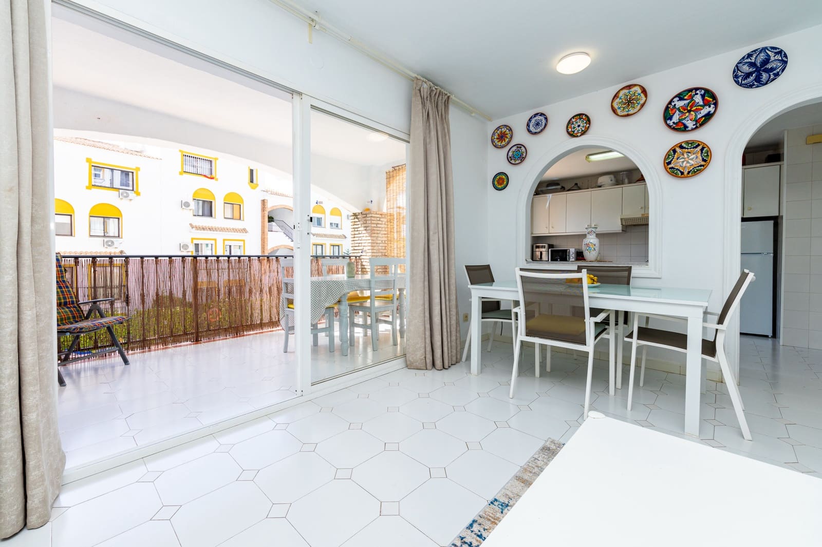 2 bedroom Apartment for sale in Calahonda with pool - € 285,000 (Ref: 10016962)