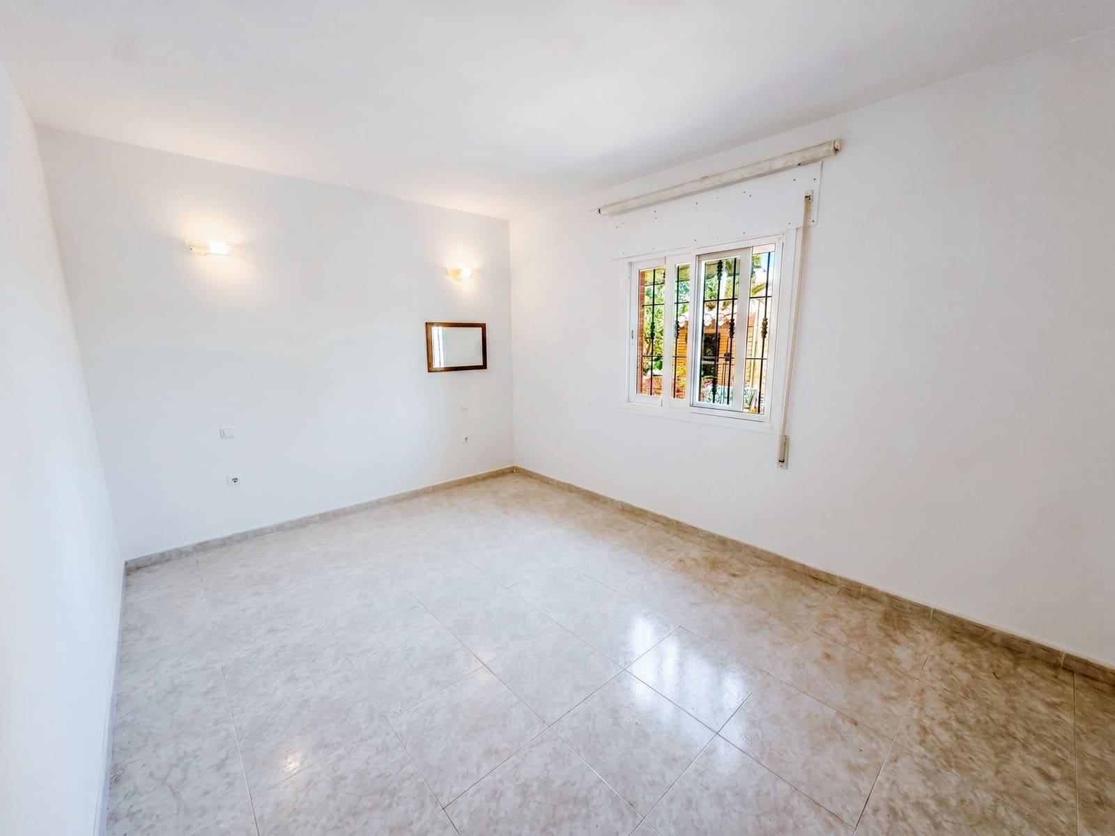 4 soverom Villa til salgs i Benalmadena med garasje - € 636 500 (Ref: 10016963)