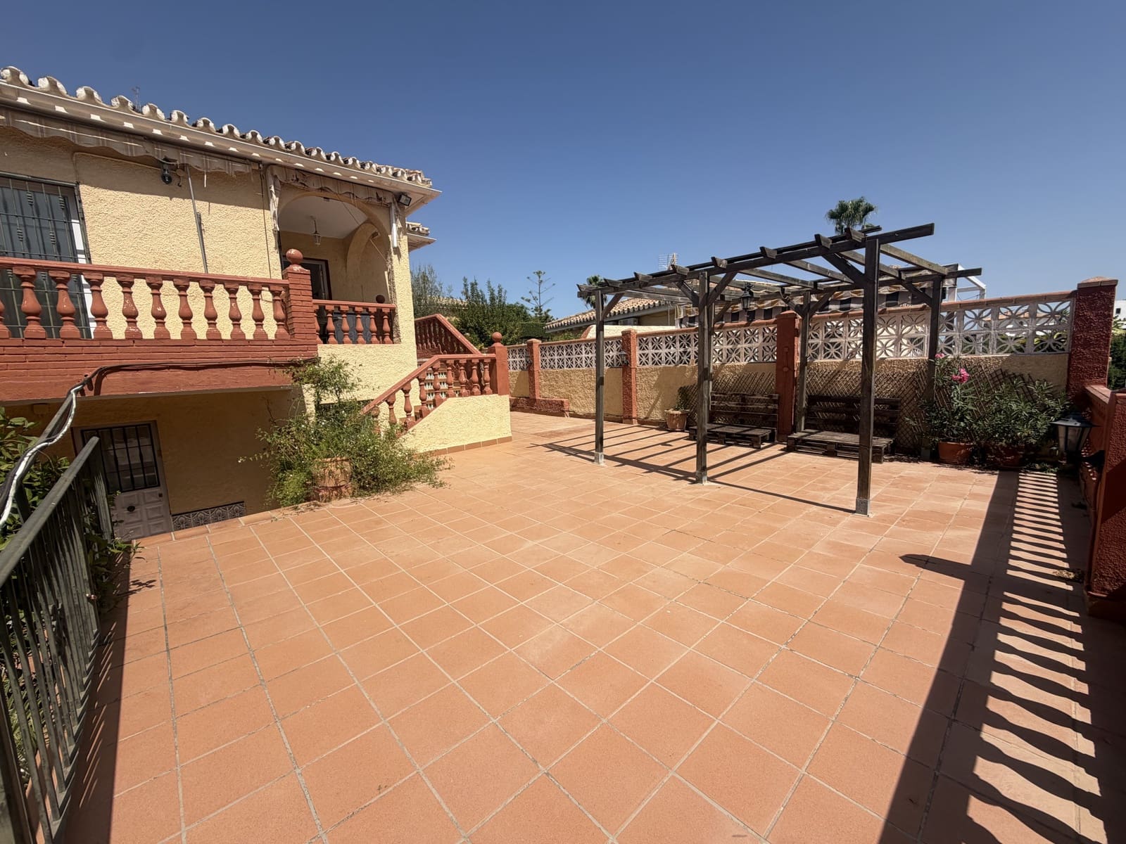 4 soverom Villa til salgs i Benalmadena med garasje - € 636 500 (Ref: 10016963)