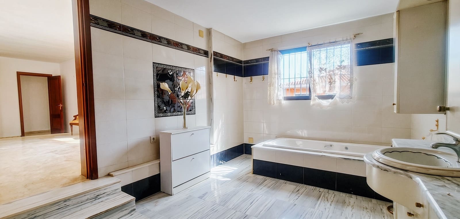 Chalet de 6 habitaciones en Benalmadena Costa en venta con piscina garaje - 775.000 € (Ref: 10018147)