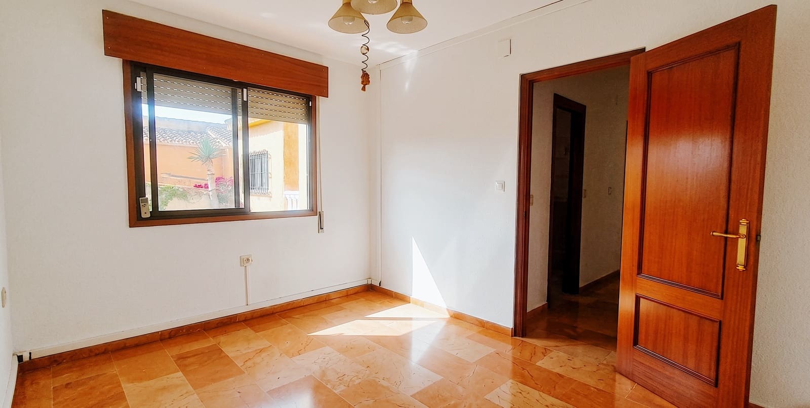 Chalet de 6 habitaciones en Benalmadena Costa en venta con piscina garaje - 775.000 € (Ref: 10018147)
