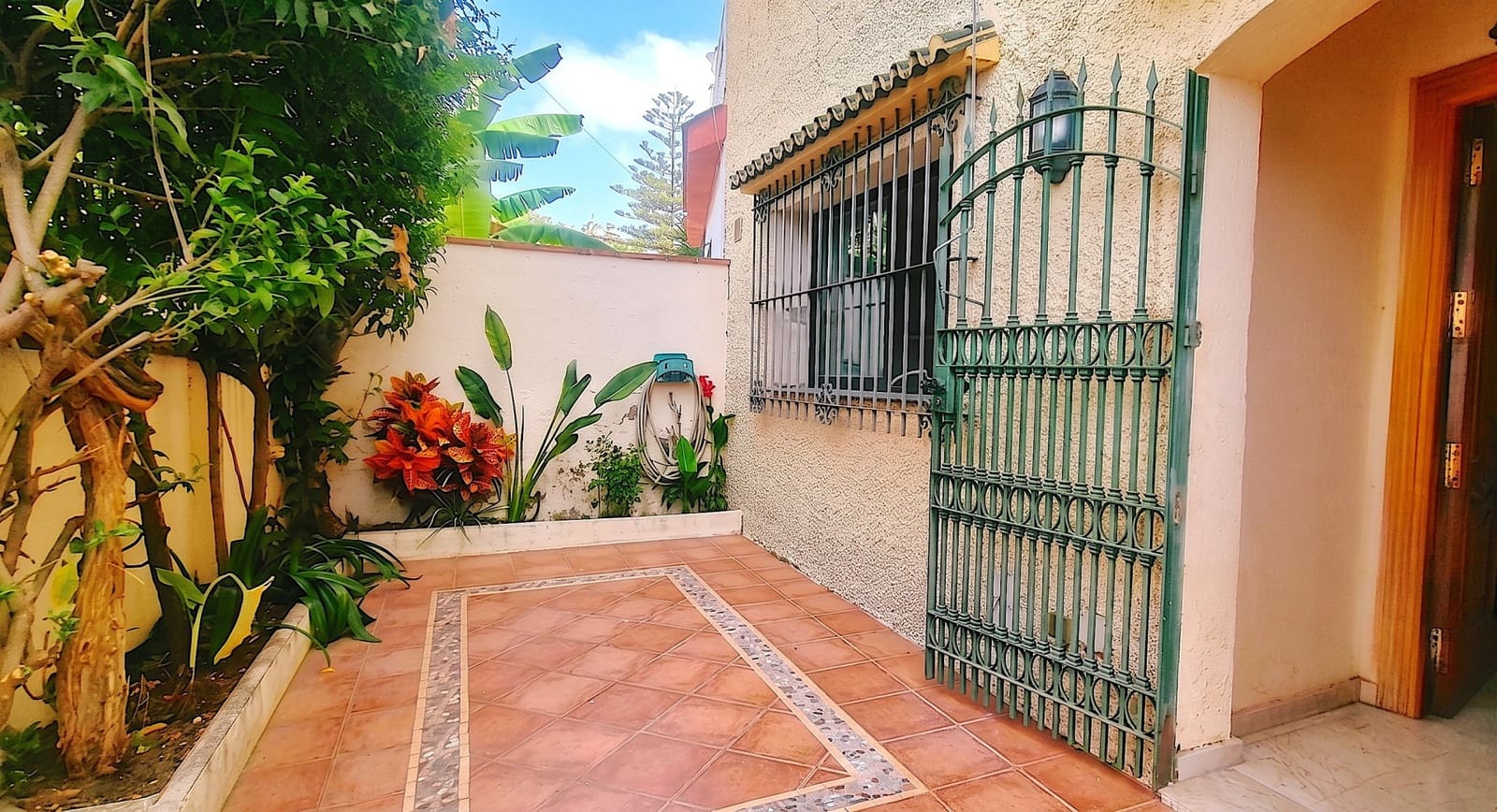 Chalet de 6 habitaciones en Benalmadena Costa en venta con piscina garaje - 775.000 € (Ref: 10018147)