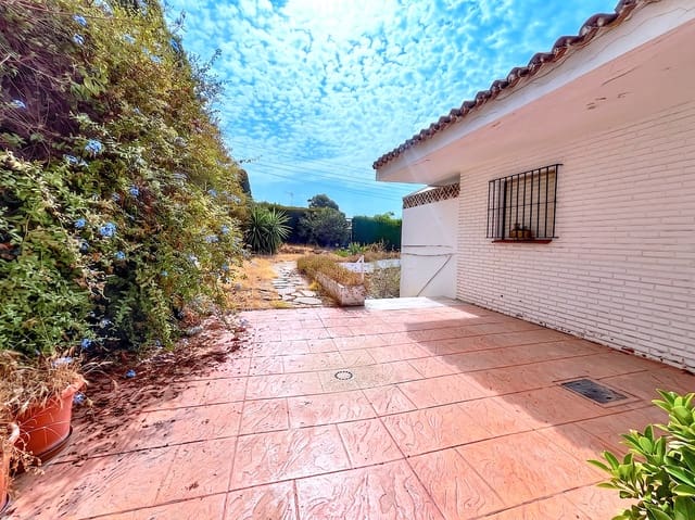 3 makuuhuone Huvila myytävänä paikassa La Capellania, Benalmádena mukana uima-altaan 
autotalli - 869 600 € (Ref: 10020010)