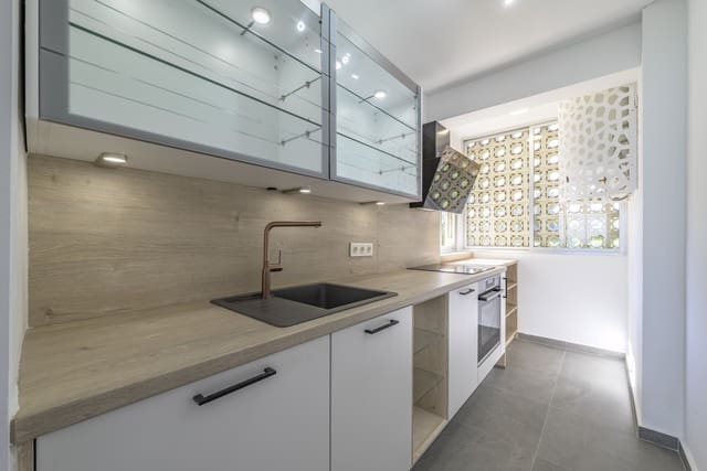 3 sypialnia Apartament na sprzedaż w Calahonda, Mijas z basenem garażem - 349 000 € (Ref: 10020011)