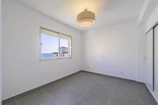 3 sypialnia Apartament na sprzedaż w Calahonda, Mijas z basenem garażem - 349 000 € (Ref: 10020011)