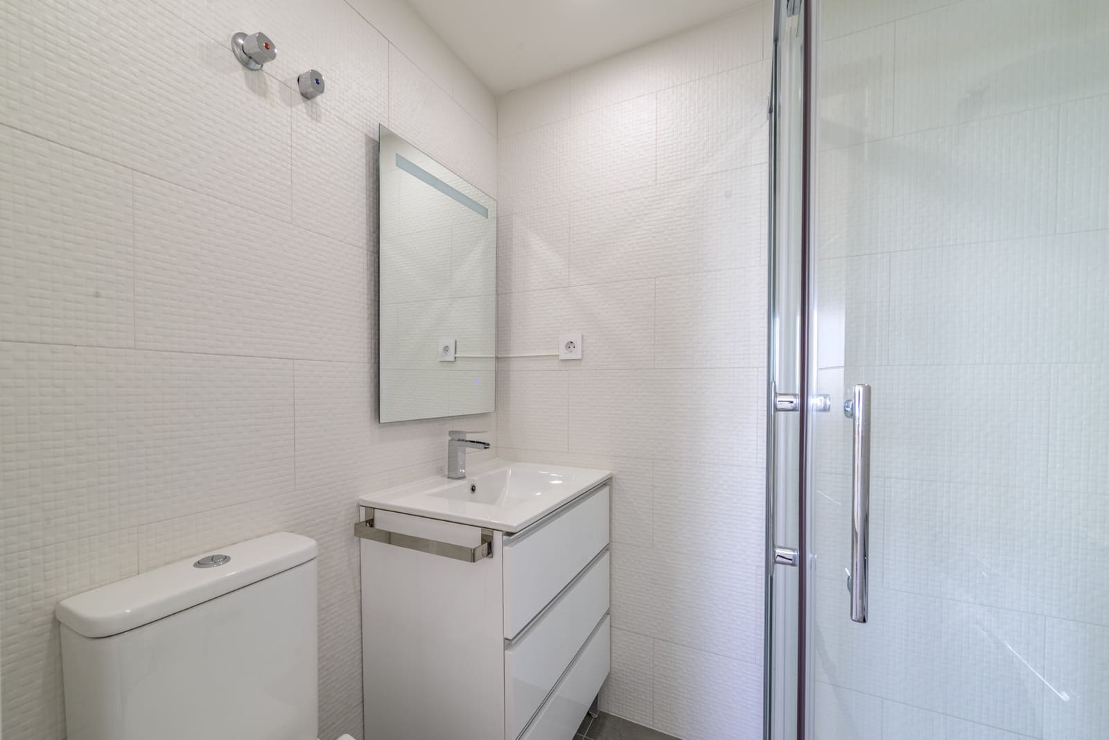 3 sypialnia Apartament na sprzedaż w Calahonda z basenem garażem - 349 000 € (Ref: 10020011)