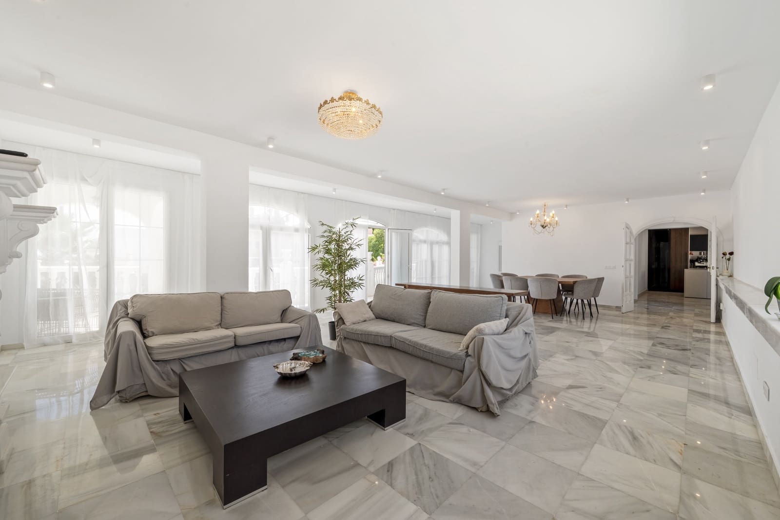 7 sovrum Villa till salu i Mijas Costa med pool garage - 1 650 000 € (Ref: 10021847)
