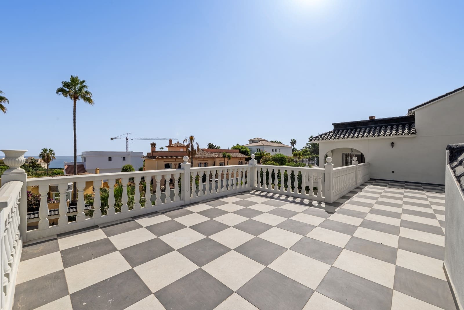 7 sovrum Villa till salu i Mijas Costa med pool garage - 1 650 000 € (Ref: 10021847)