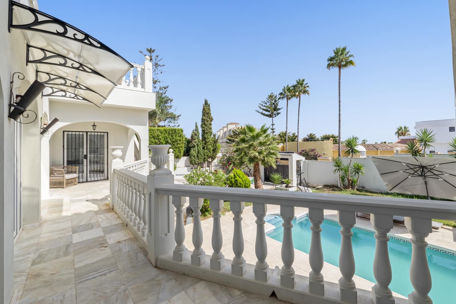 7 sovrum Villa till salu i Mijas Costa med pool garage - 1 650 000 € (Ref: 10021847)
