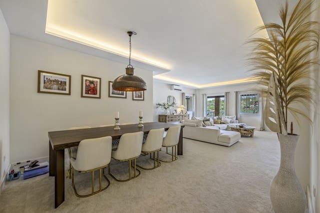 Chalet de 6 habitaciones en Mijas Costa, Mijas en venta con piscina garaje - 1.395.000 € (Ref: 10024983)