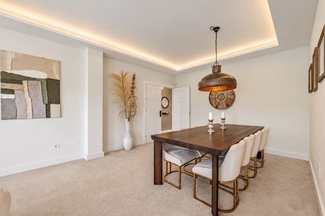 6 soverom Villa til salgs i Mijas Costa, Mijas med svømmebasseng garasje - € 1 395 000 (Ref: 10024983)
