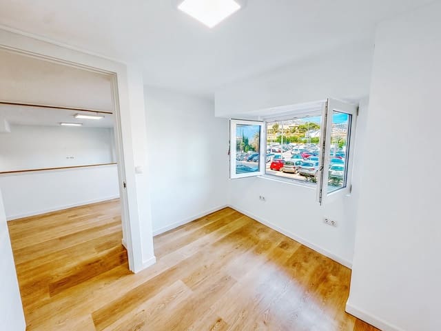 3 makuuhuone Huoneisto myytävänä paikassa Torremolinos mukana uima-altaan - 375 000 € (Ref: 10026635)