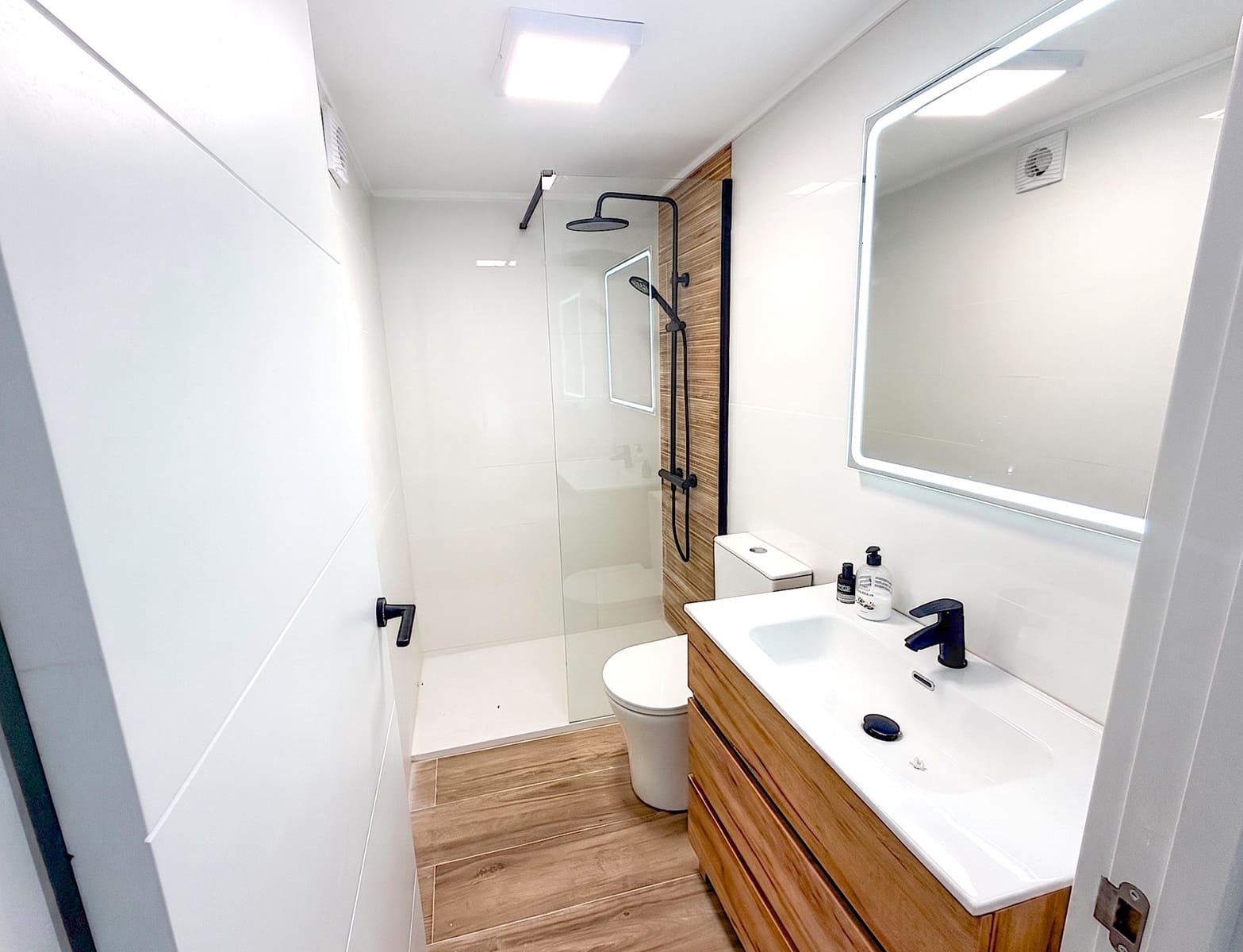 3 makuuhuone Huoneisto myytävänä paikassa Torremolinos mukana uima-altaan - 375 000 € (Ref: 10026635)