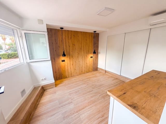3 makuuhuone Huoneisto myytävänä paikassa Torremolinos mukana uima-altaan - 375 000 € (Ref: 10026635)