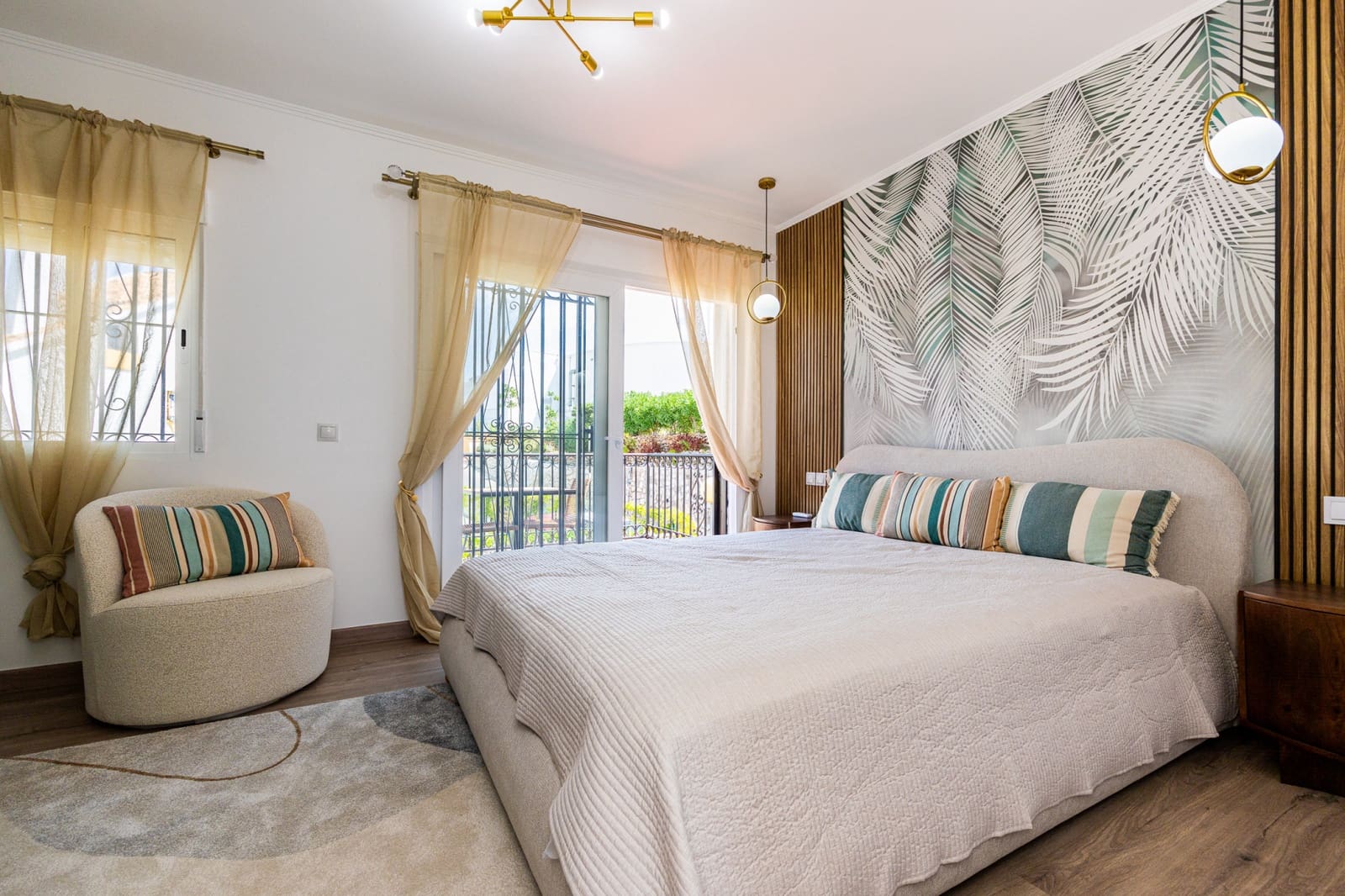 4 quarto Moradia Geminada para venda em Calahonda com piscina - 630 000 € (Ref: 10031362)