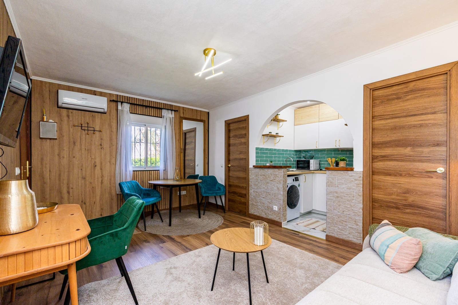 4 quarto Moradia Geminada para venda em Calahonda com piscina - 630 000 € (Ref: 10031362)
