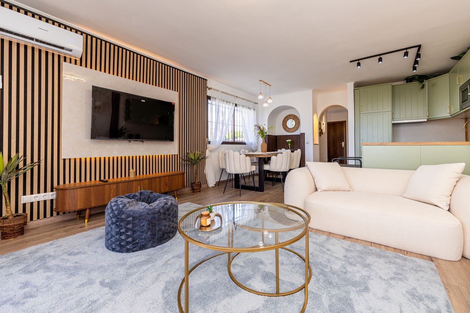 4 quarto Moradia Geminada para venda em Calahonda com piscina - 630 000 € (Ref: 10031362)