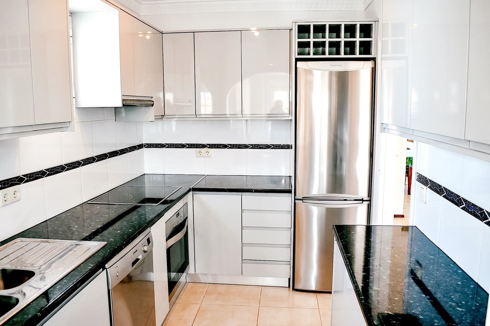 3 makuuhuone Huoneisto myytävänä paikassa Marbella mukana uima-altaan 
autotalli - 765 000 € (Ref: 10036275)