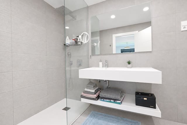 2 quarto Apartamento para venda em La Cala de Mijas, Mijas com piscina garagem - 465 000 € (Ref: 10040227)