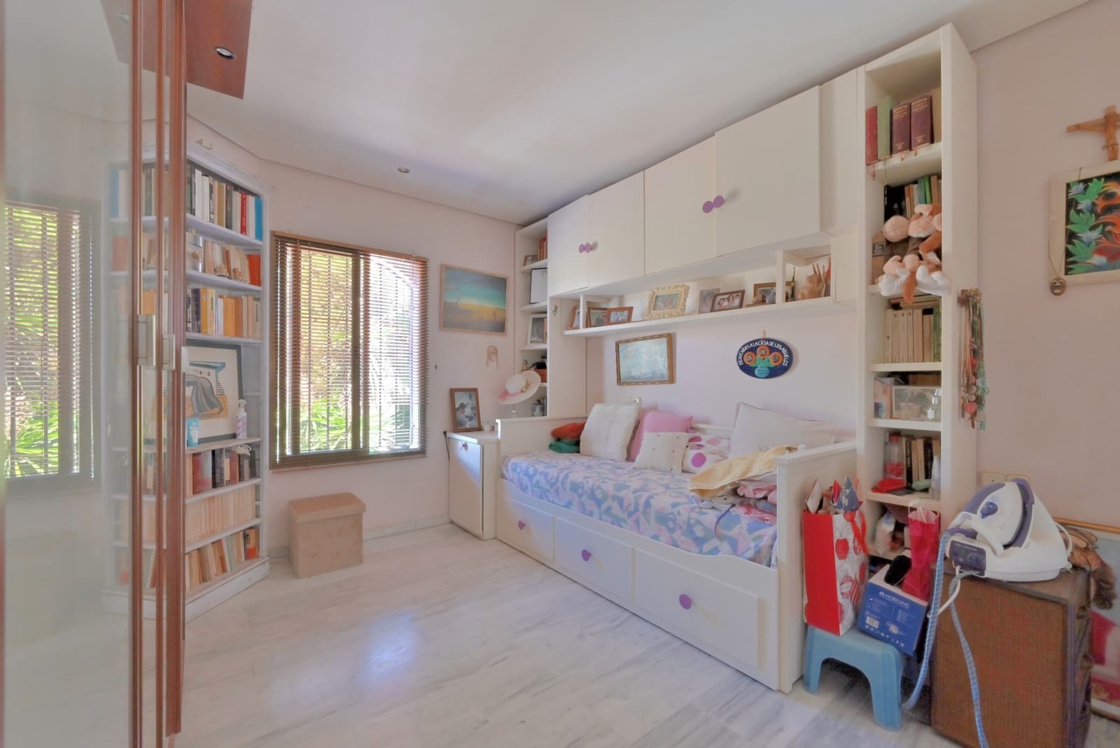 Apartamento de 3 habitaciones en Marbella en venta con piscina garaje - 575.000 € (Ref: 10040228)