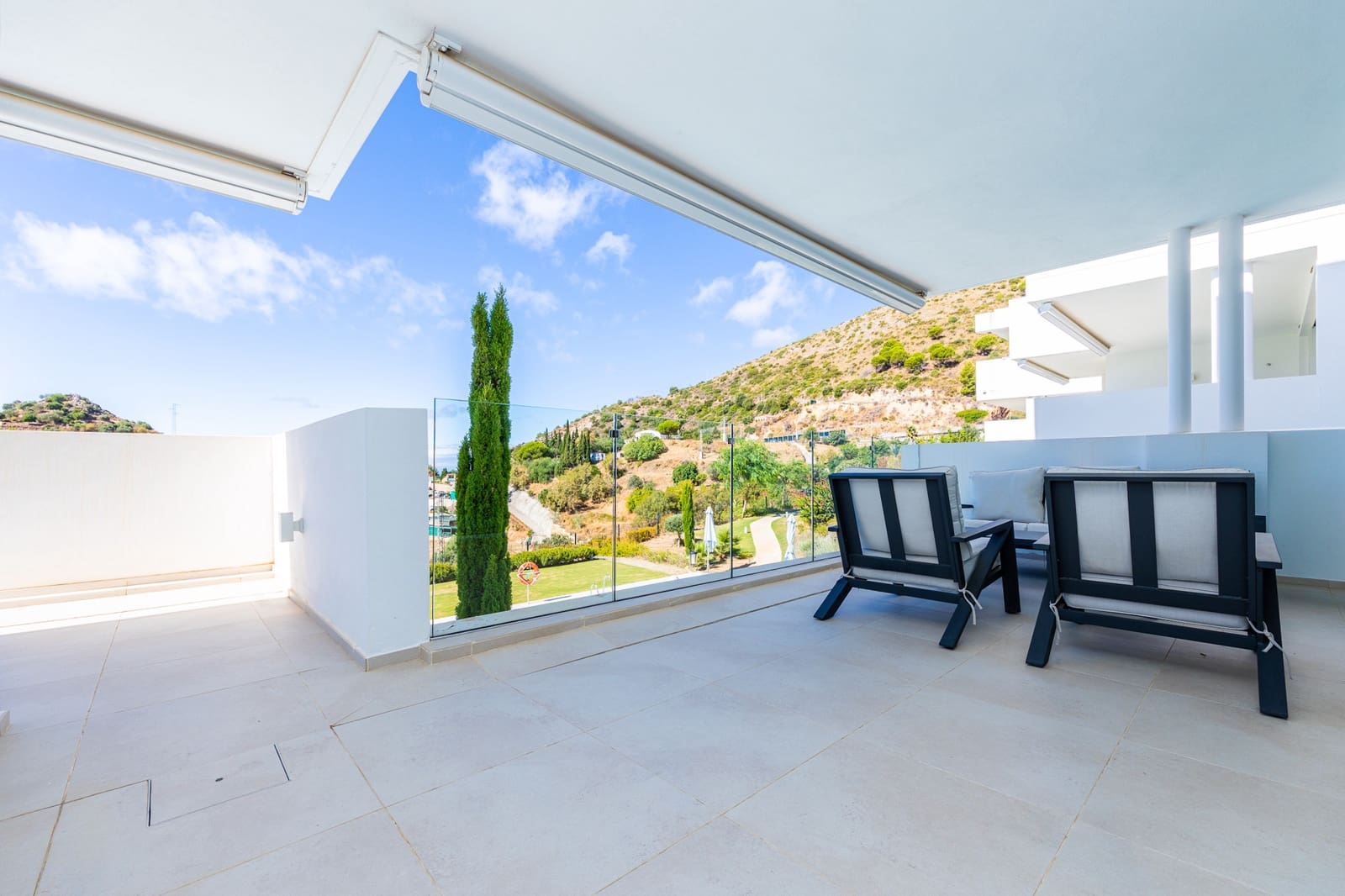 2 sovrum Lägenhet till salu i Ojen med pool garage - 675 000 € (Ref: 10042330)