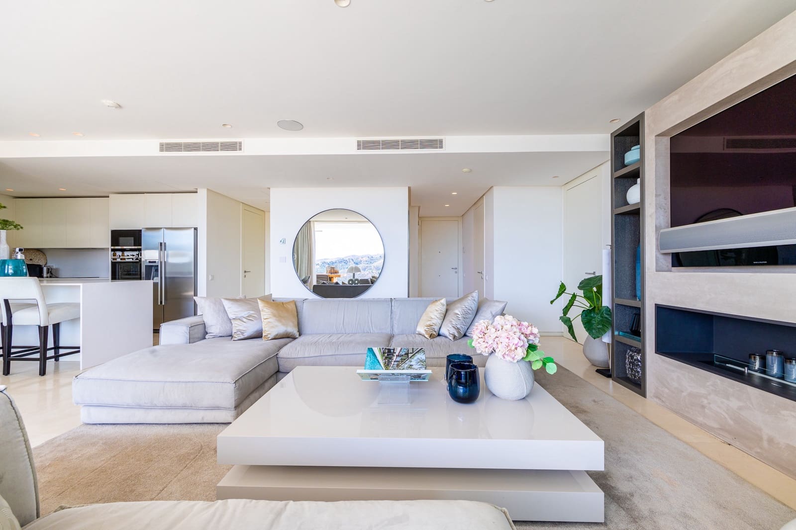 3 sypialnia Apartament na sprzedaż w Ojen z basenem garażem - 1 350 000 € (Ref: 10042331)