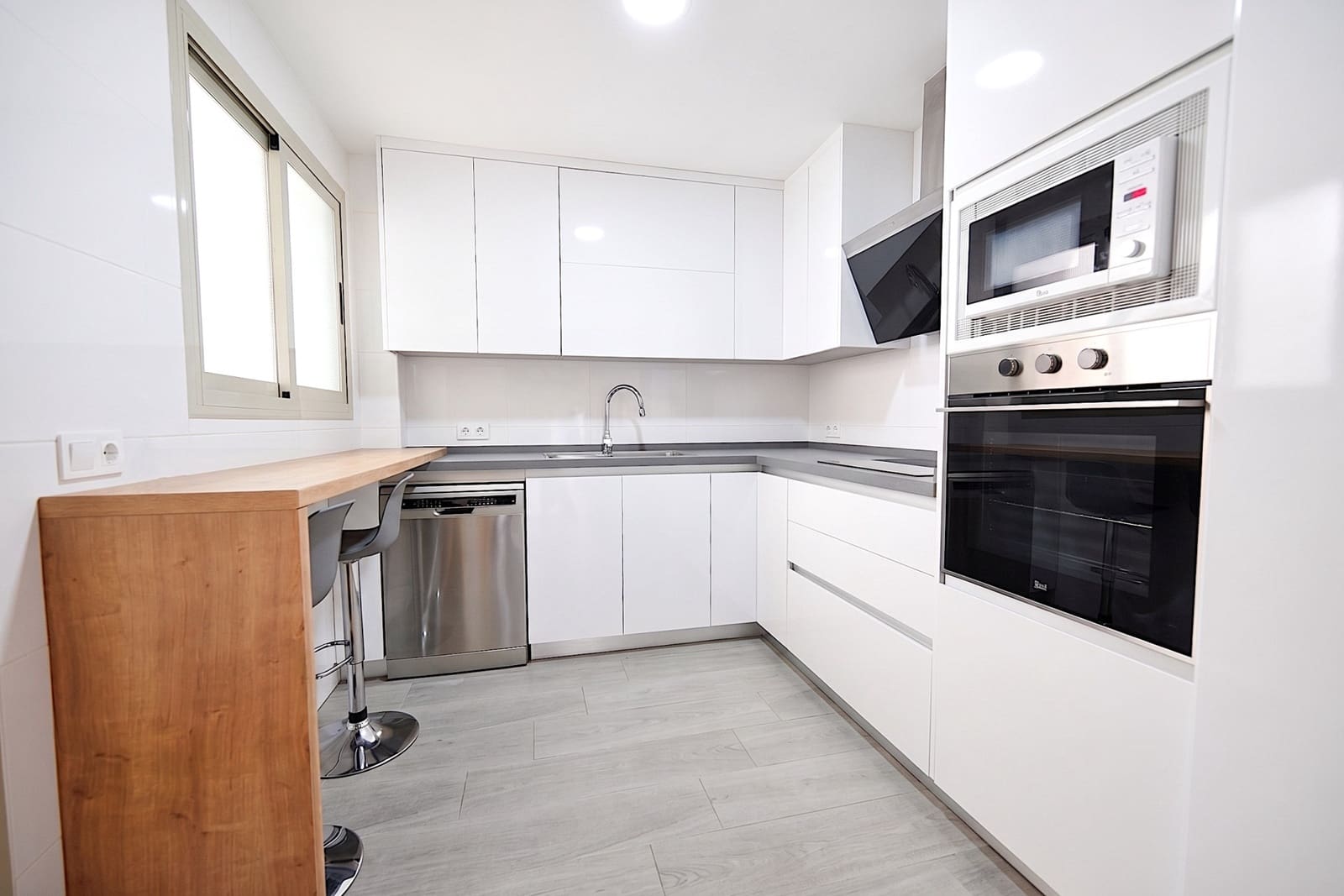 3 soveværelse Lejlighed til salg i Torremolinos med swimmingpool garage - € 499.000 (Ref: 10061088)