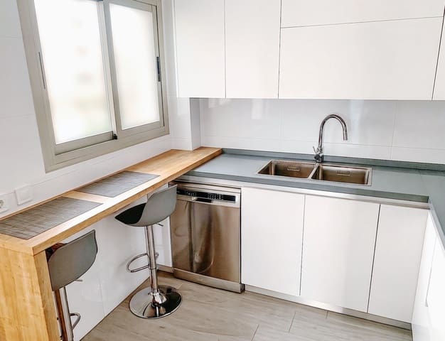 3 soveværelse Lejlighed til salg i Torremolinos med swimmingpool garage - € 499.000 (Ref: 10061088)