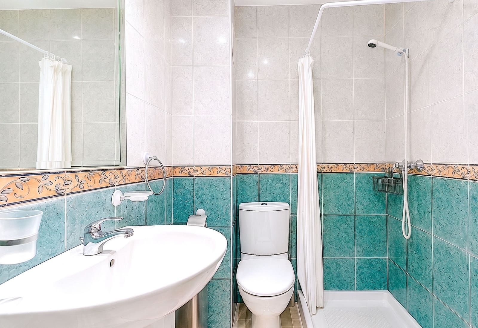 2 bedroom Apartment for sale in Torrequebrada with pool garage - € 389,000 (Ref: 10070290)