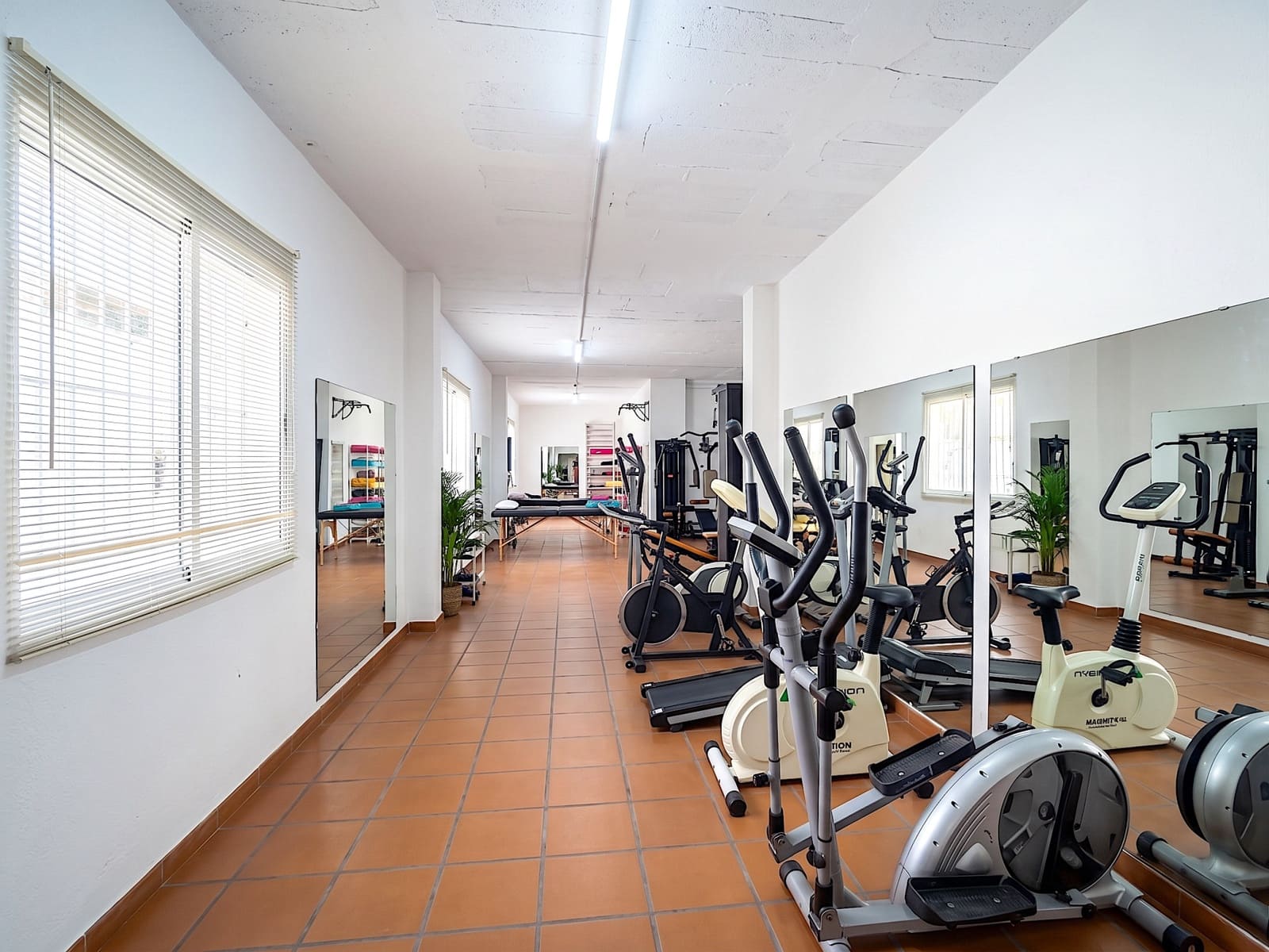 2 bedroom Apartment for sale in Torrequebrada with pool garage - € 389,000 (Ref: 10070290)