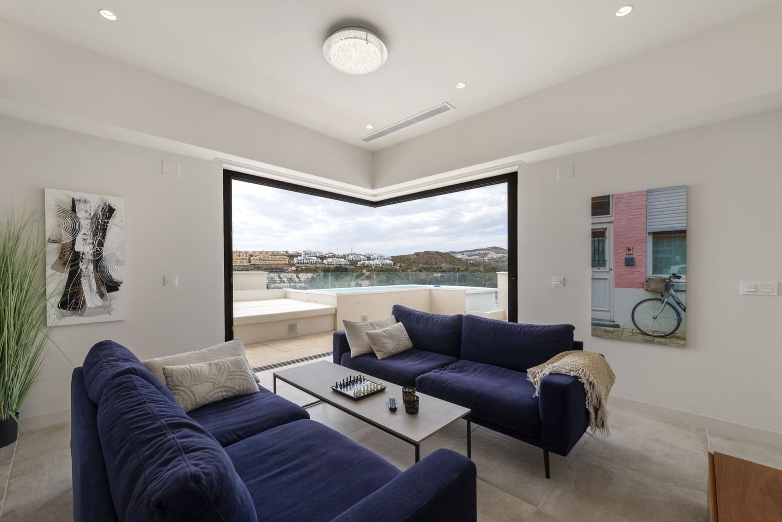 3 soverom Penthouse til salgs i La Cala de Mijas med svømmebasseng garasje - € 1 200 000 (Ref: 10071849)