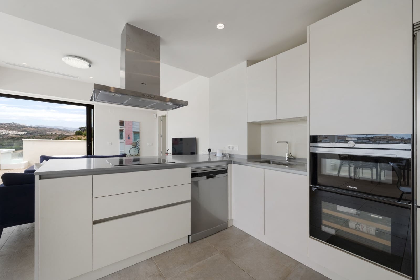 3 soverom Penthouse til salgs i La Cala de Mijas med svømmebasseng garasje - € 1 200 000 (Ref: 10071849)