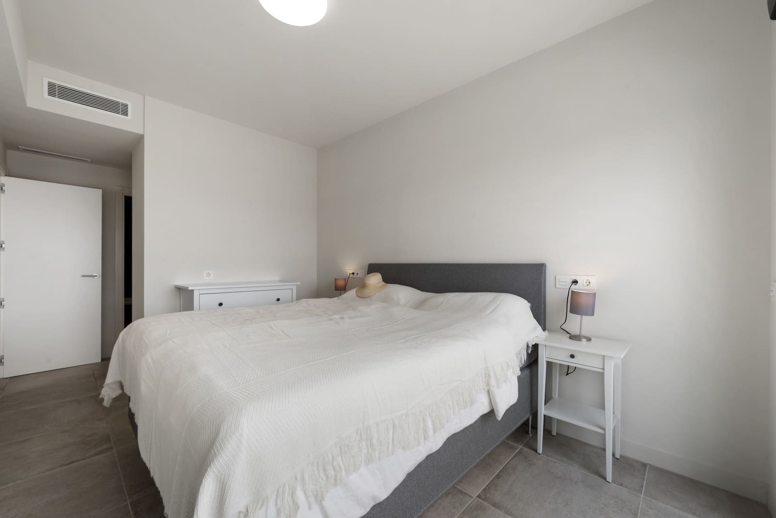 3 soverom Penthouse til salgs i La Cala de Mijas med svømmebasseng garasje - € 1 200 000 (Ref: 10071849)