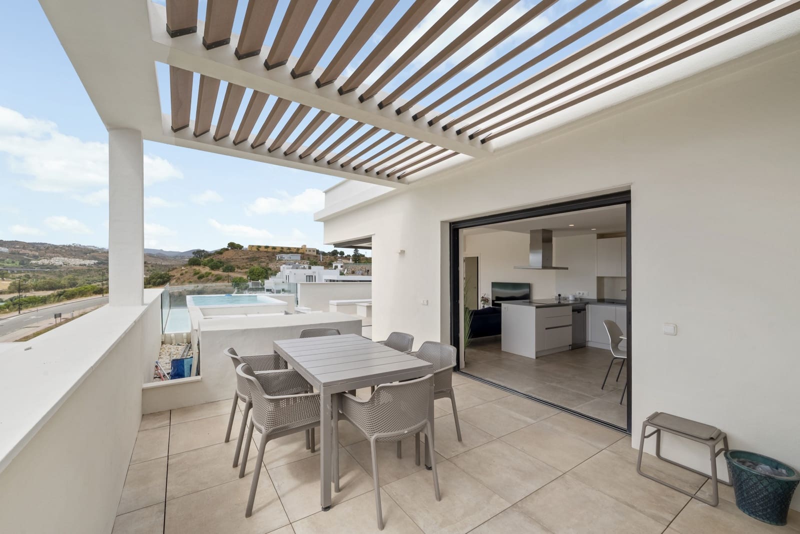 3 soverom Penthouse til salgs i La Cala de Mijas med svømmebasseng garasje - € 1 200 000 (Ref: 10071849)
