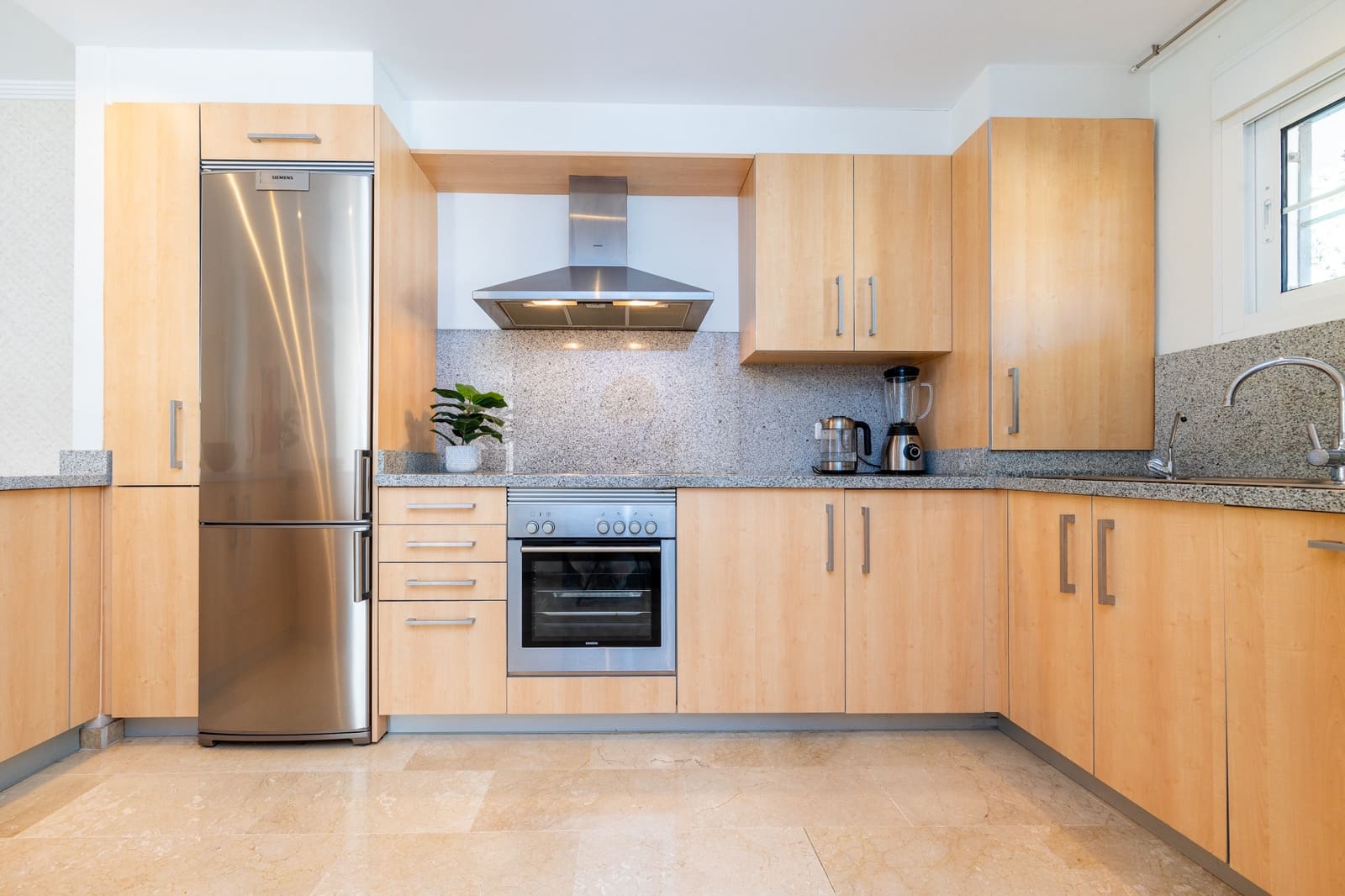 3 sypialnia Apartament na sprzedaż w La Cala de Mijas z basenem garażem - 845 000 € (Ref: 10074773)