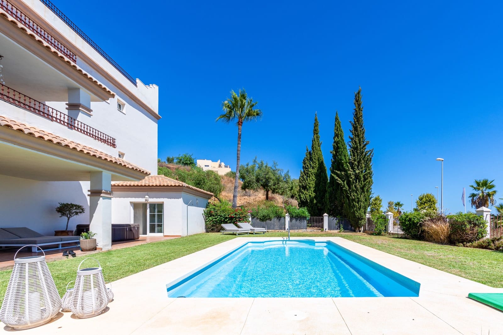 3 sypialnia Apartament na sprzedaż w La Cala de Mijas z basenem garażem - 845 000 € (Ref: 10074773)