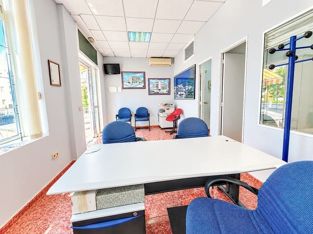 Kontor til salgs i Benalmádena - € 159 000 (Ref: 10094060)
