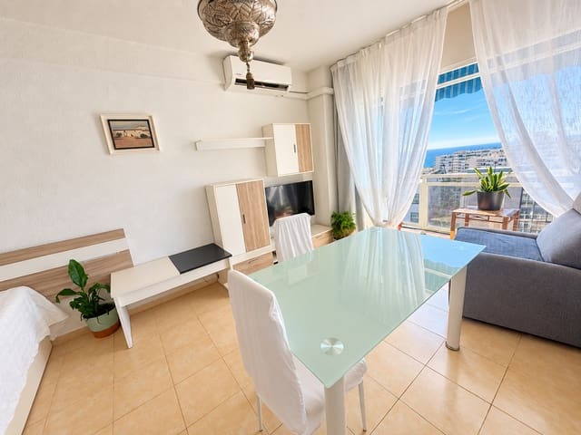 Yksiö myytävänä paikassa Torremolinos mukana uima-altaan - 190 000 € (Ref: 10106610)