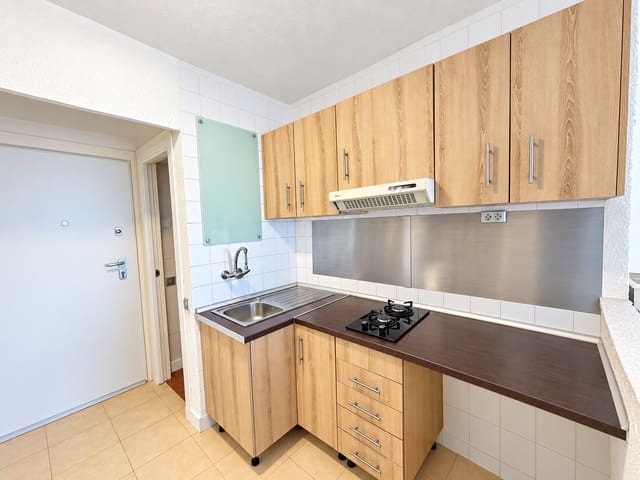 Yksiö myytävänä paikassa Torremolinos mukana uima-altaan - 190 000 € (Ref: 10106610)
