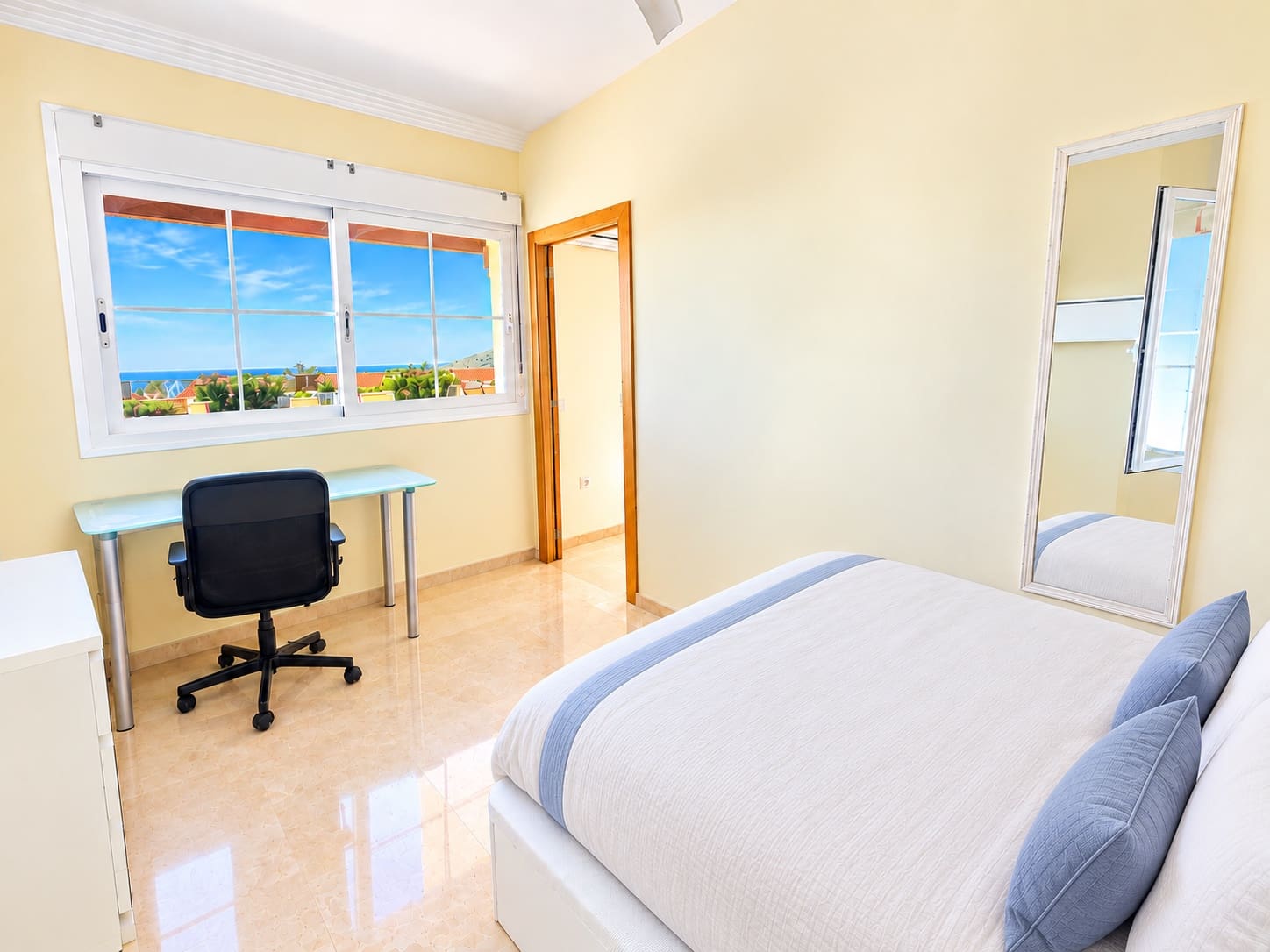 2 slaapkamer Penthouse te koop in Benalmadena Costa met zwembad garage - € 515.000 (Ref: 10110469)