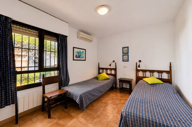 2 chambre Maison de Ville à vendre à Calahonda, Mijas avec piscine - 320 000 € (Ref: 10115414)