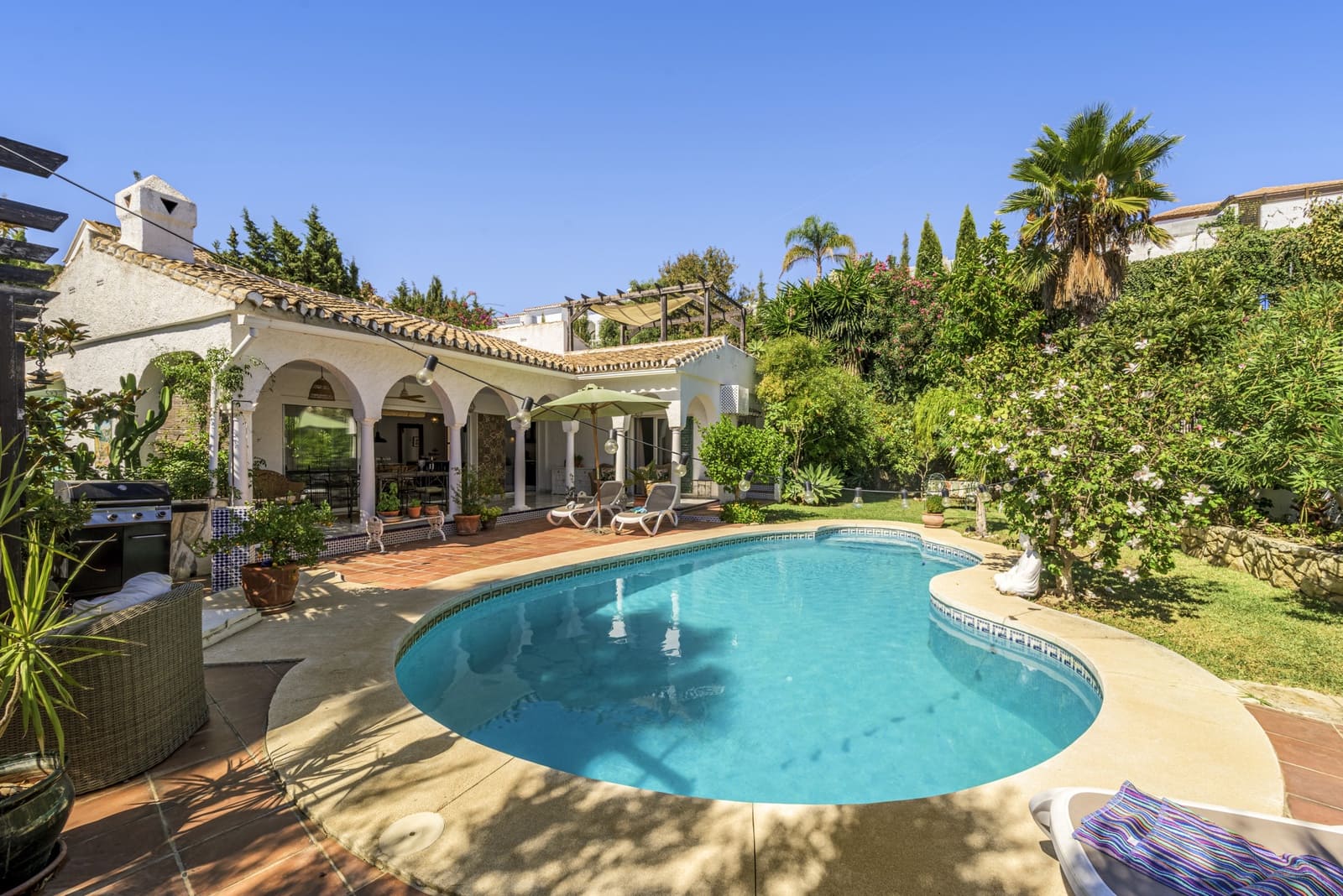 3 makuuhuone Huvila myytävänä paikassa Mijas Costa mukana uima-altaan - 749 000 € (Ref: 10115415)