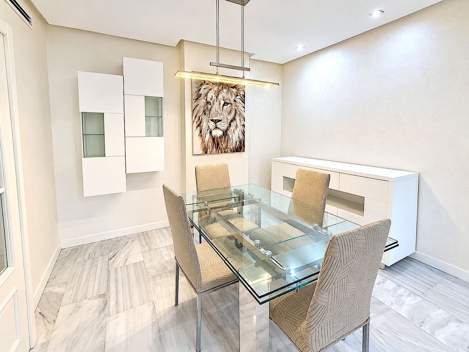 4 makuuhuone Huoneisto myytävänä paikassa Torremolinos mukana uima-altaan 
autotalli - 410 000 € (Ref: 10121183)